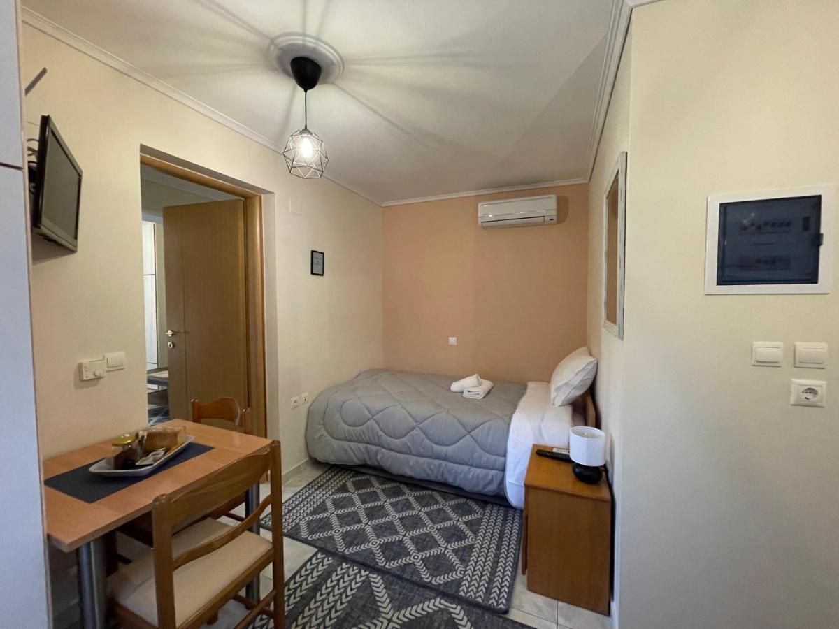 Flo'S Apartments Missolonghi Екстер'єр фото